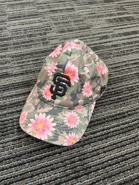San Francisco Giants Floral Camo Baseball Cap - Pink Daisies